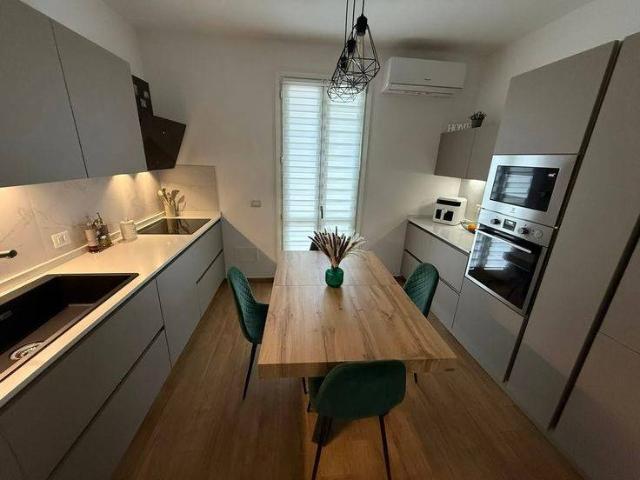 Appartamento in vendita a Capannelle, Roma