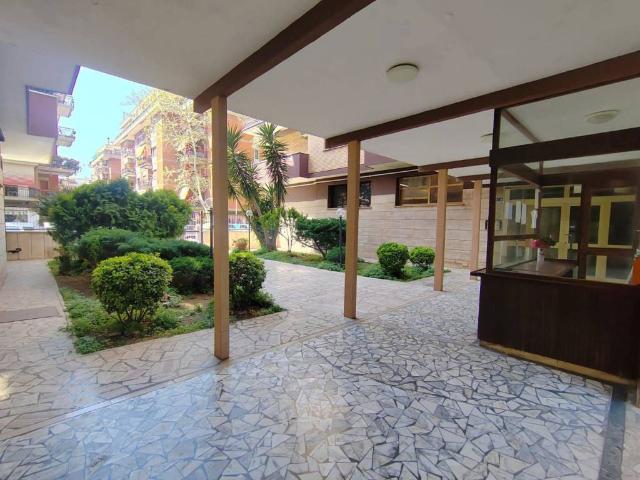 Appartamento in vendita a Lido di Ostia, Roma Capitale