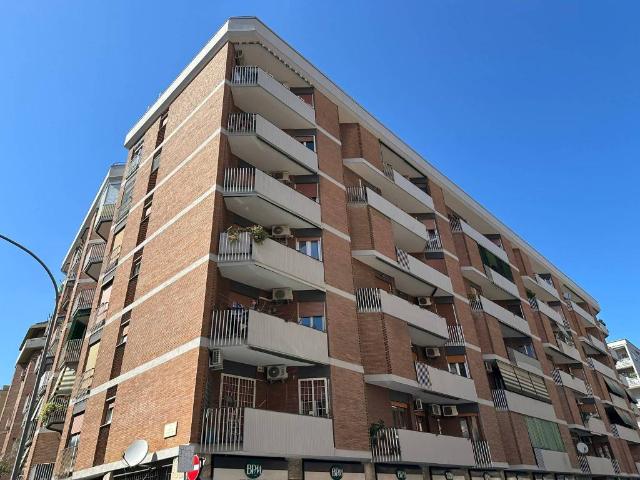 Appartamento in vendita a Municipio Roma VII, Roma Capitale