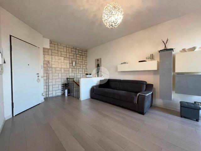 Appartamento in vendita a Mostacciano, Roma Capitale