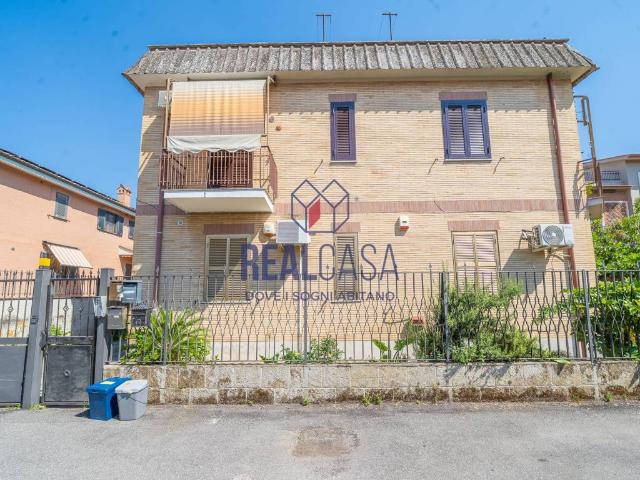 Appartamento in vendita a Municipio Roma VII, Roma Capitale