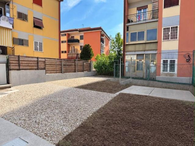 Appartamento in vendita a La Rustica, Roma