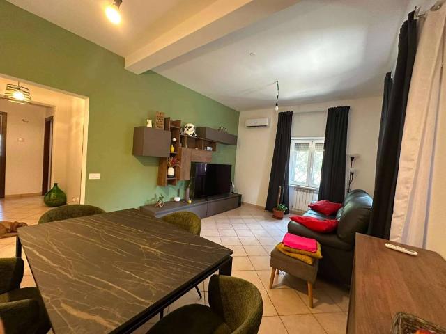 Appartamento in vendita a Villaggio San Francesco, Roma