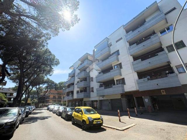 Appartamento in vendita a Mostacciano, Roma Capitale