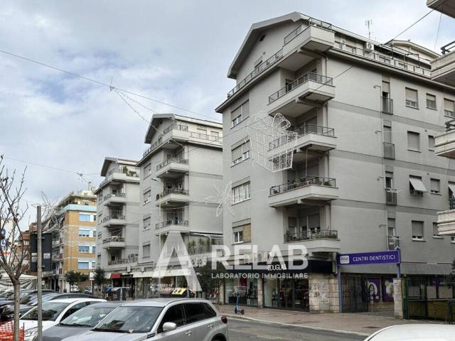 Appartamento in vendita a Lido di Ostia, Roma Capitale
