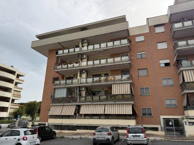 Appartamento in vendita a Municipio Roma VI, Roma Capitale