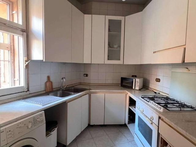 Appartamento in vendita a Trieste, Roma