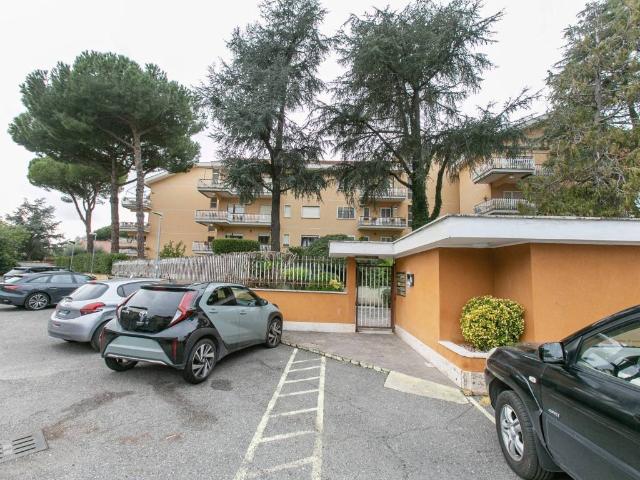 Appartamento in vendita a Municipio Roma VII, Roma Capitale