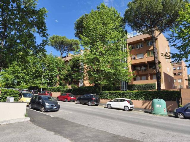 Appartamento in vendita a Municipio Roma VIII, Roma Capitale
