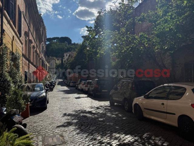 Appartamento in vendita a Municipio Roma I, Roma Capitale