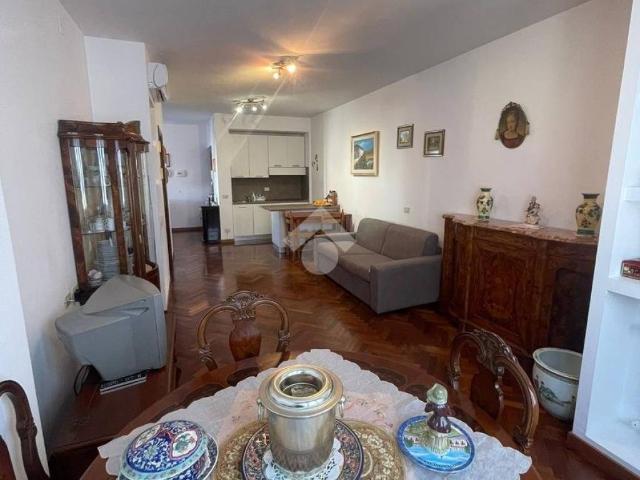 Appartamento in vendita a Roma 70, Roma