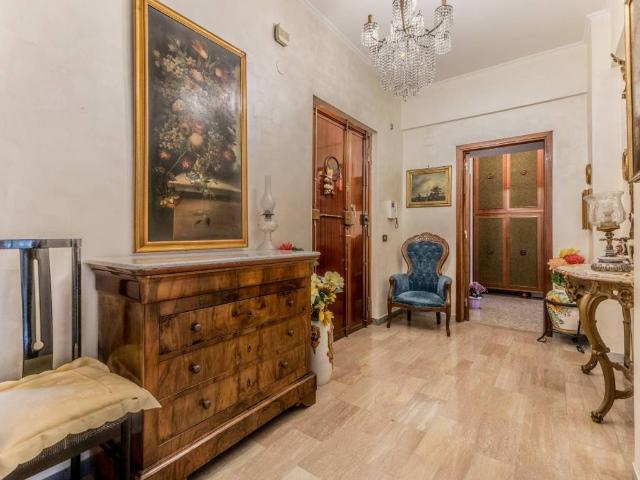 Appartamento in vendita a Municipio Roma XI, Roma Capitale