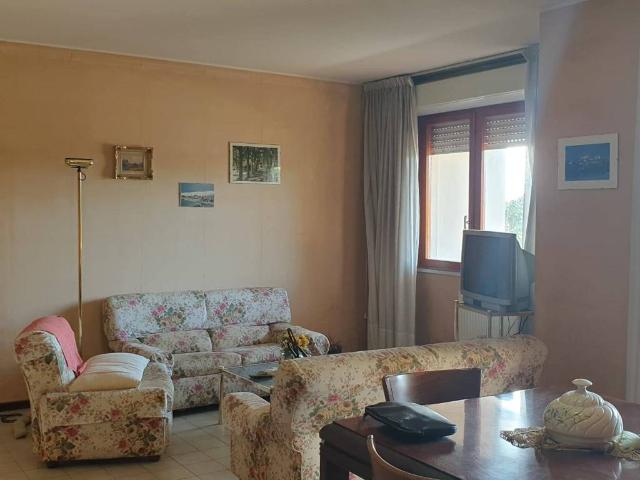 Appartamento in vendita a Municipio Roma VIII, Roma Capitale