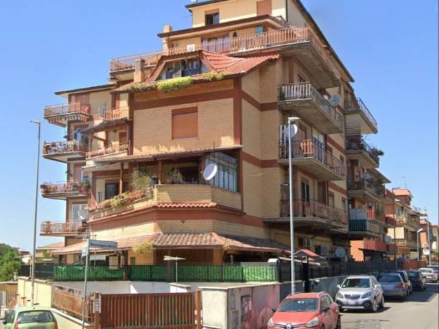 Appartamento in vendita a Finocchio, Roma Capitale