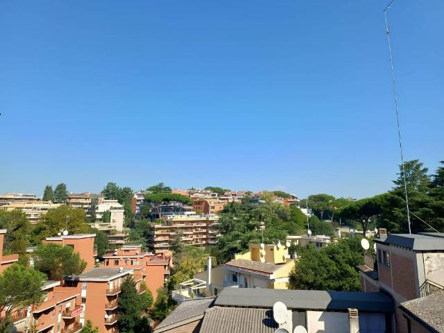 Appartamento in vendita a Municipio Roma XV, Roma Capitale