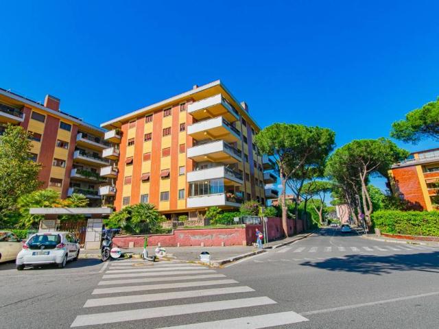 Appartamento in vendita a Mostacciano, Roma Capitale