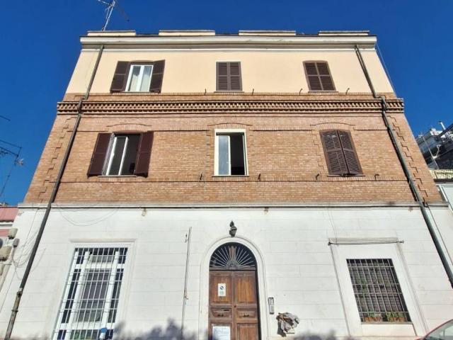 Appartamento in vendita a Municipio Roma V, Roma Capitale