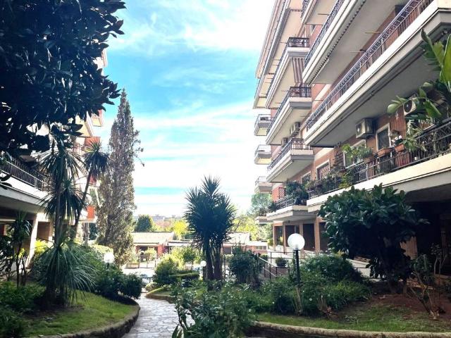 Appartamento in vendita a Montagnola, Roma