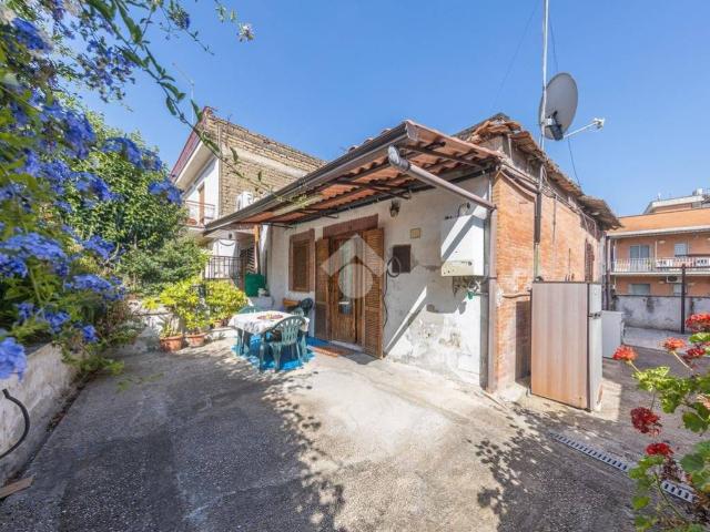 Appartamento in vendita a Finocchio, Roma Capitale