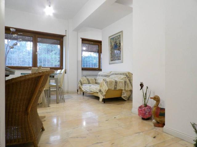 Appartamento in vendita a Municipio Roma VIII, Roma Capitale