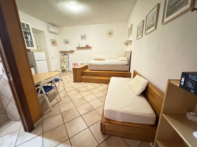 Appartamento in vendita a Municipio Roma VII, Roma Capitale