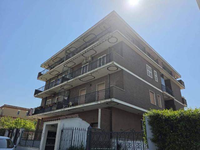 Appartamento in vendita a Colle Monfortani, Roma Capitale