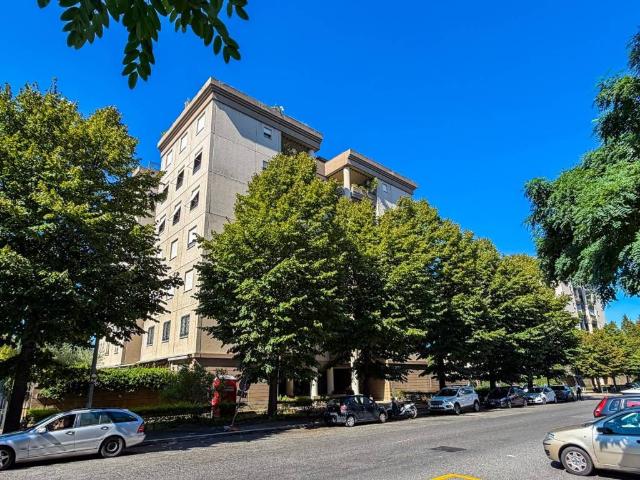 Appartamento in vendita a Torrino, Roma