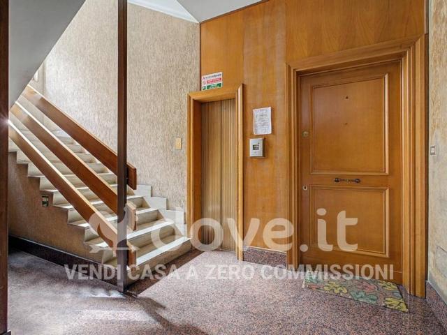 Appartamento in vendita a Axa, Roma Capitale