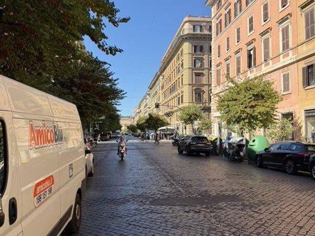 Appartamento in vendita a Municipio Roma I, Roma Capitale