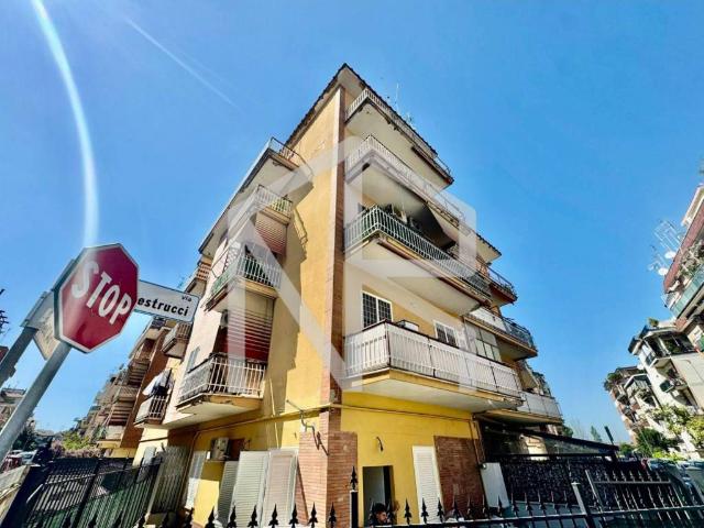 Appartamento in vendita a Municipio Roma VI, Roma Capitale