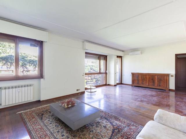 Appartamento in vendita a Mostacciano, Roma Capitale