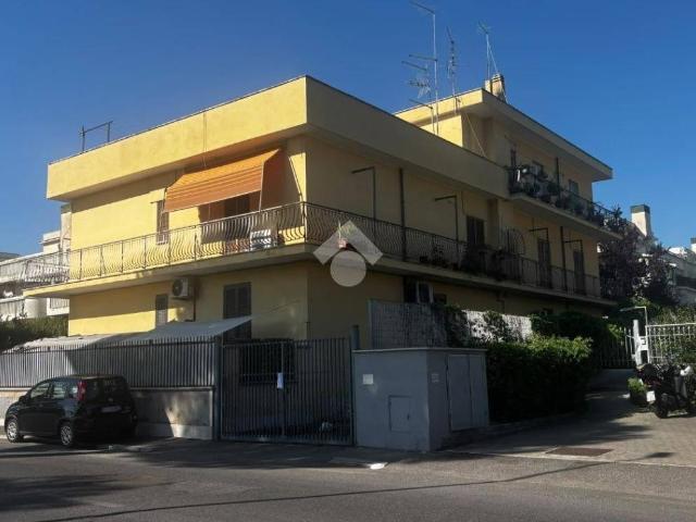 Appartamento in vendita a Romanina, Roma
