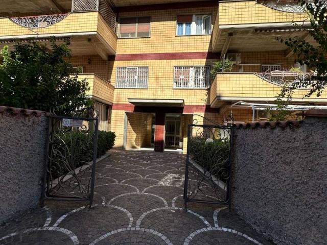 Appartamento in vendita a Municipio Roma XIII, Roma Capitale