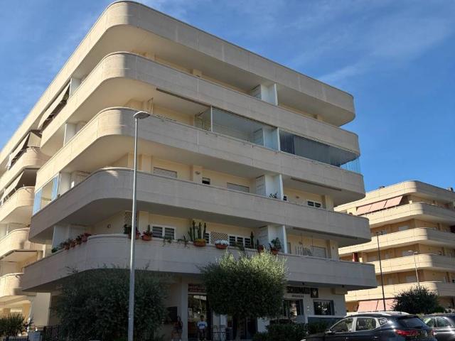 Appartamento in vendita a Municipio Roma III, Roma Capitale