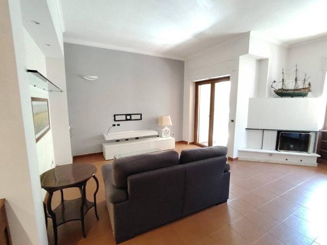 Appartamento in vendita a Mostacciano, Roma Capitale