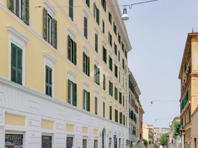Appartamento in vendita a Celio, Roma