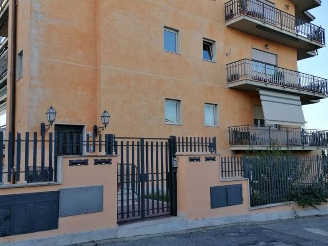 Appartamento in vendita a Centroni, Roma Capitale