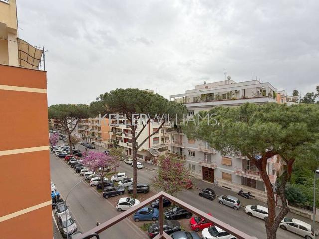 Appartamento in vendita a Municipio Roma VIII, Roma Capitale
