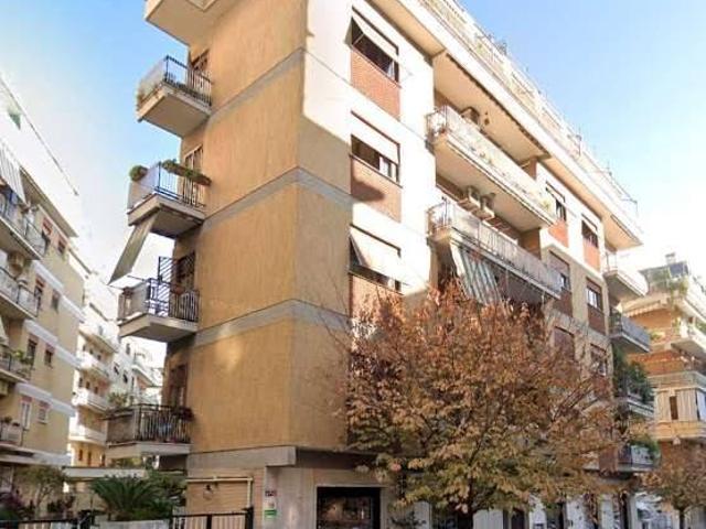 Appartamento in vendita a Municipio Roma VII, Roma Capitale