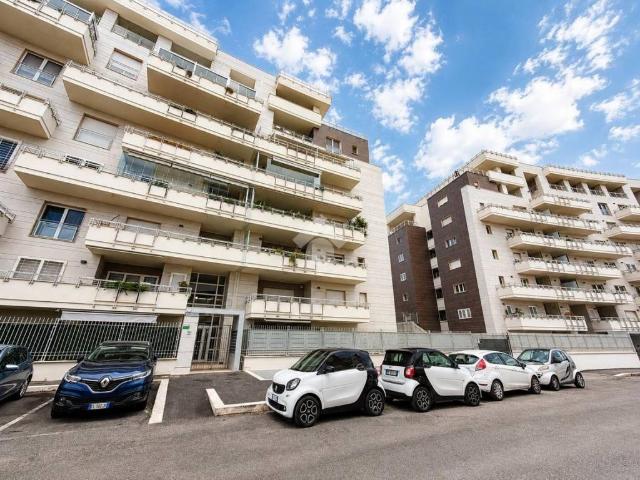 Appartamento in vendita a Mostacciano, Roma Capitale