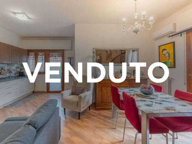 Appartamento in vendita a Municipio Roma X, Roma Capitale