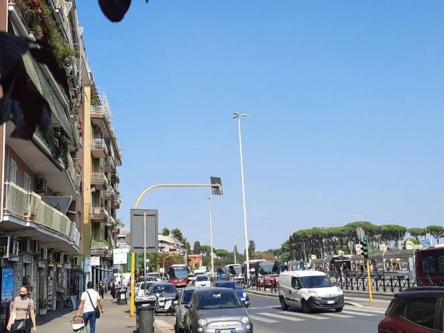Appartamento in vendita a Municipio Roma XIII, Roma Capitale