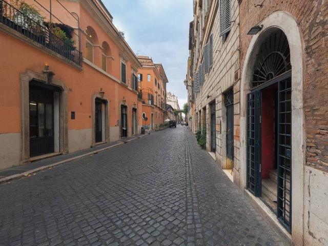 Appartamento in vendita a Regola, Roma
