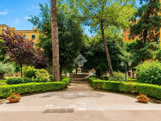 Appartamento in vendita a Municipio Roma VII, Roma Capitale
