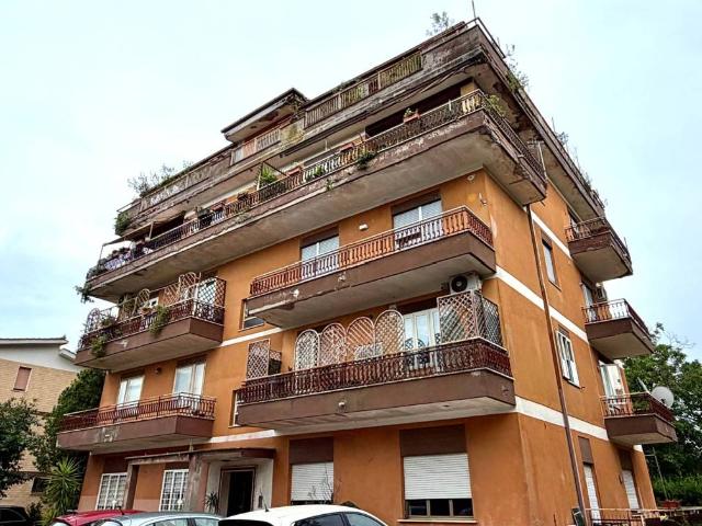 Appartamento in vendita a Municipio Roma XV, Roma Capitale