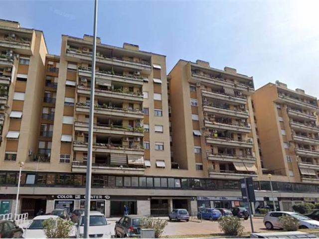 Appartamento in vendita a Cinecittà Est, Romanina