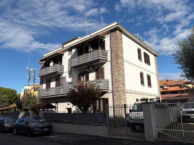 Appartamento in vendita a Municipio Roma VII, Roma Capitale