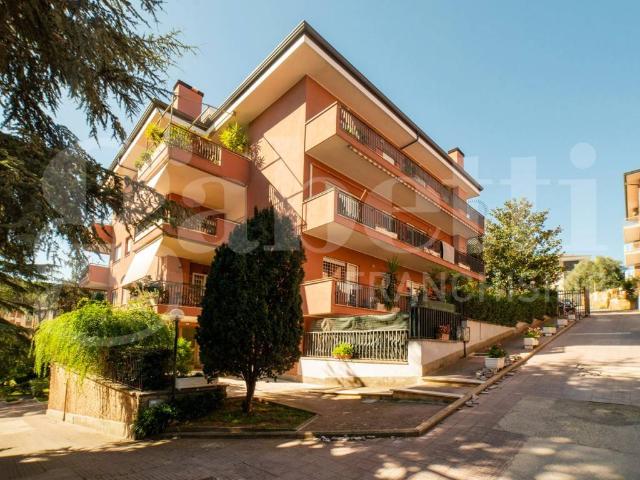 Appartamento in vendita a Mostacciano, Roma Capitale