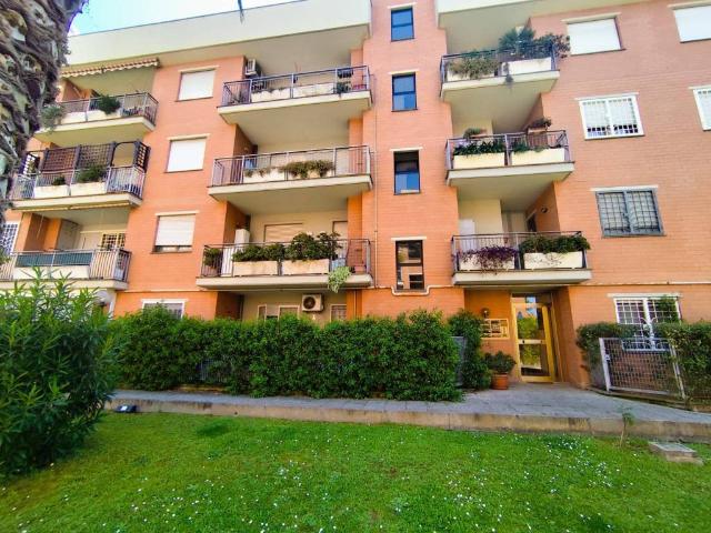 Appartamento in vendita a Mostacciano, Roma