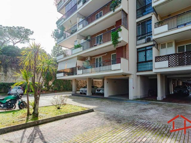 Appartamento in vendita a Municipio Roma IX, Roma Capitale